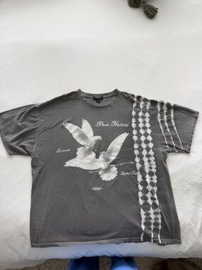 BoohooMAN Gray Short-Sleeve Tee with White Dove Graphic